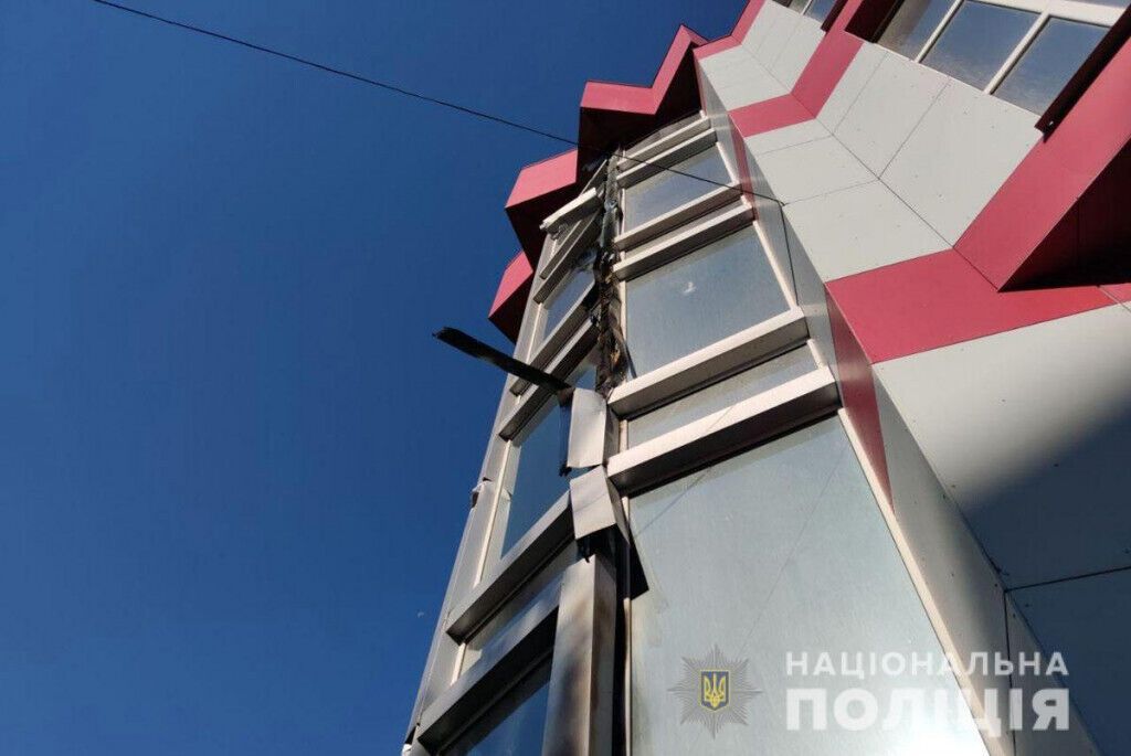 Поліцейські встановили особу, яка скоїла підпал будівлі у центрі Слов'янська