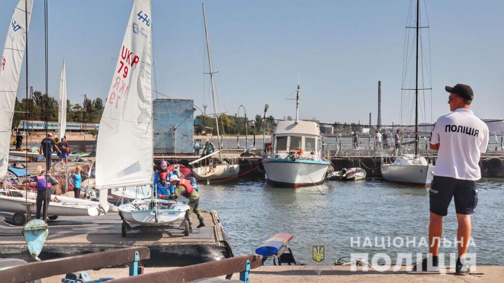 Поліція на воді забезпечує безпеку під час чемпіонату України з вітрильного спорту