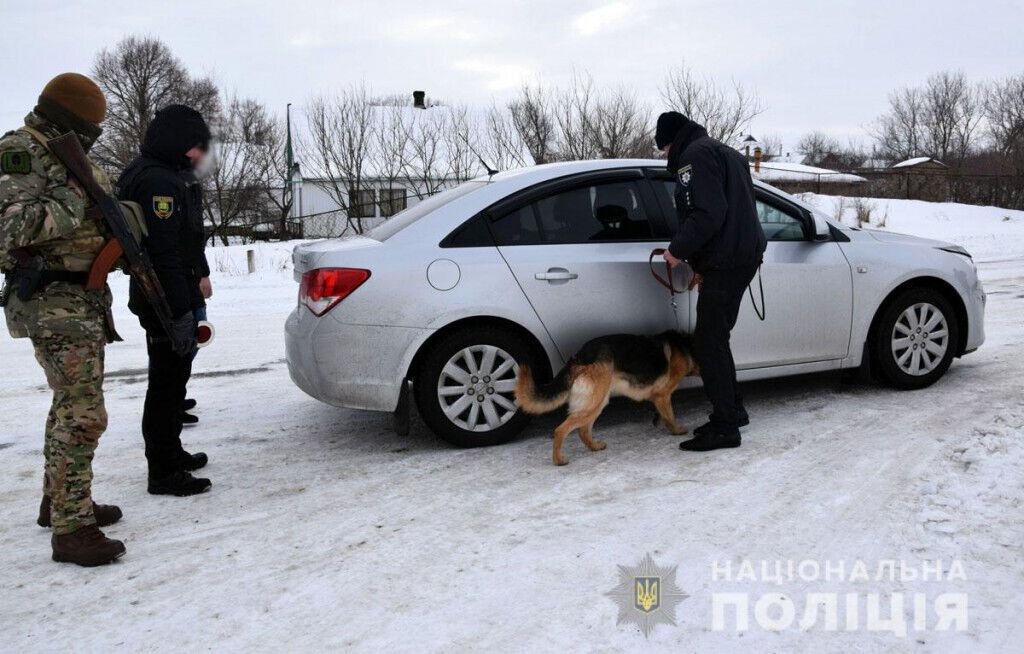 Правоохоронці Донеччини провели відпрацювання прифронтових населених пунктів