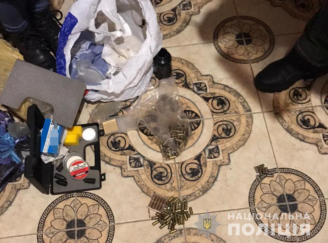 У Житомирському районі поліцейські вилучили зброю та боєприпаси