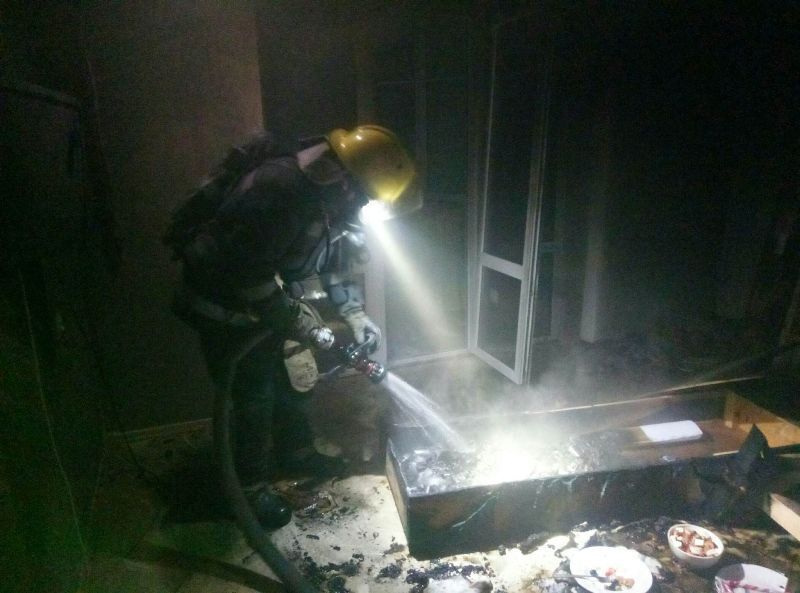 Херсонська область: каховські рятувальники ліквідували загорання у квартирі багатоповерхового будинку