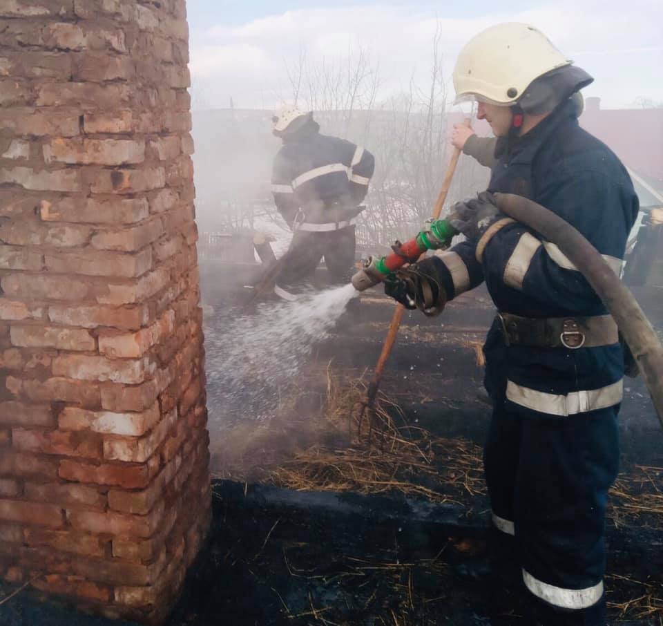 Львівська область: вогнеборці врятували від знищення вогнем житловий будинок