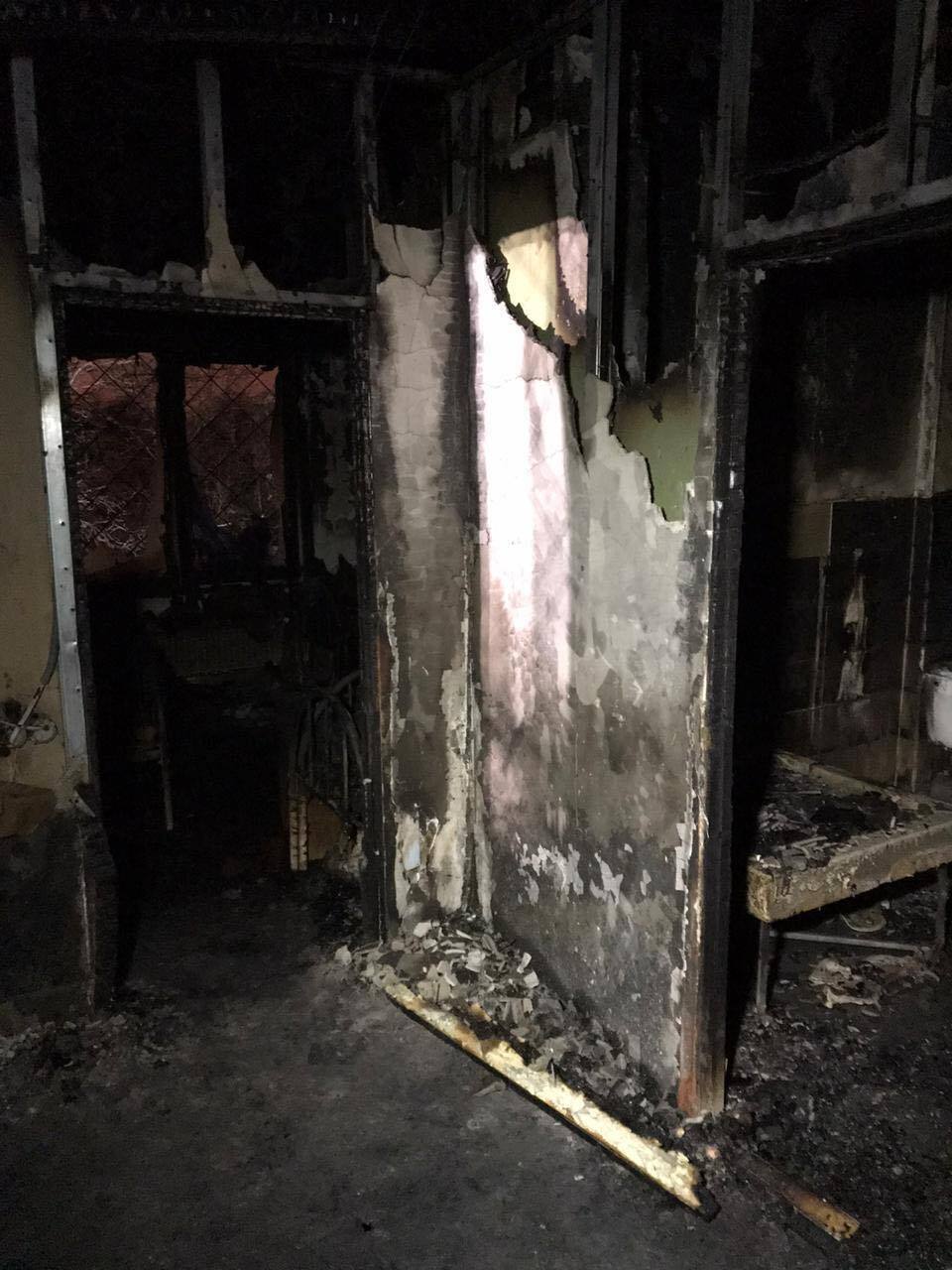 Пожежа у будинку для літніх людей: затримано трьох осіб (ФОТО)
