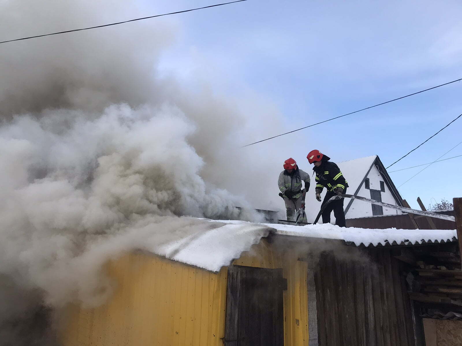 Житомирська область: за добу вогнеборці ліквідували дев’ять пожеж у житловому секторі