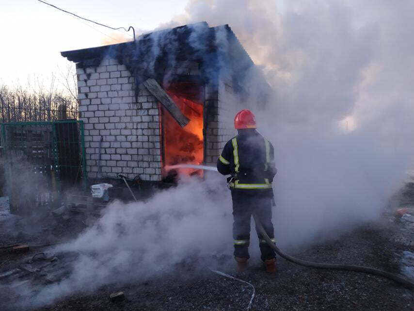 Миколаївська область: рятувальники ліквідували пожежу будівлі охорони на одному з підприємств м. Миколаєва