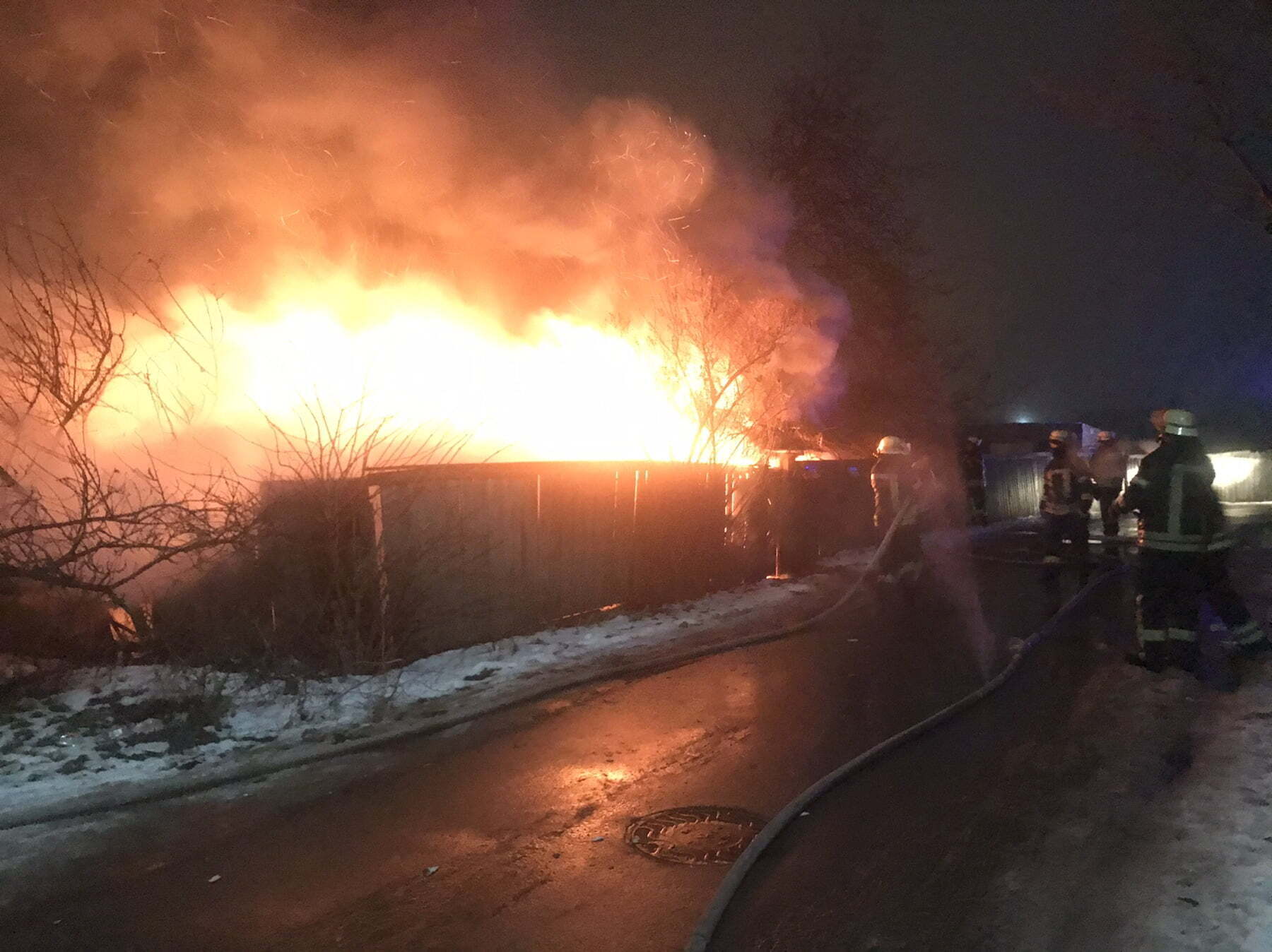 Київська область: під час пожежі у приватному будинку врятовано одного потерпілого