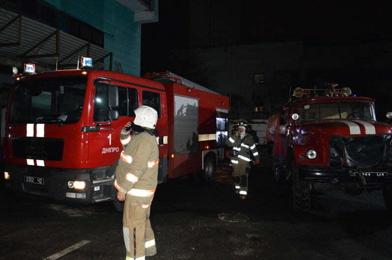 м. Дніпро: ліквідовано пожежу у закинутій будівлі (ВІДЕО