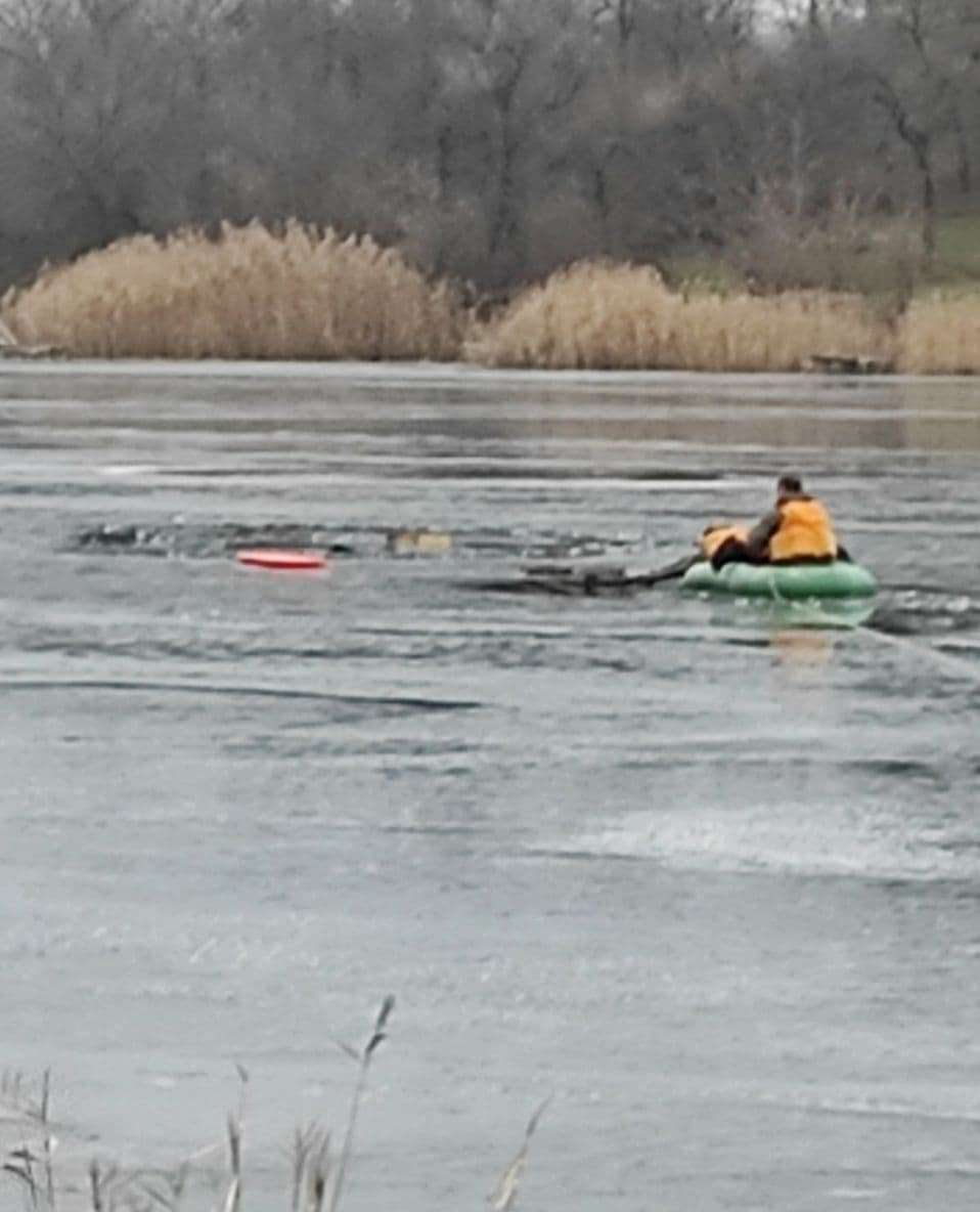 Кіровоградська область: в м. Олександрія рибалка провалився під кригу