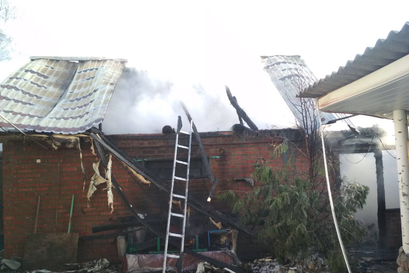 Харківська область: рятувальники ліквідували пожежу у приватному гаражі
