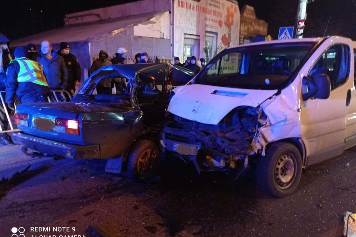 Дніпропетровська область: рятувальники ліквідували наслідки дорожньо-транспортної пригоди