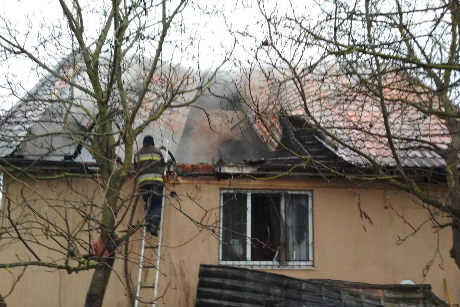 На Чернігівщині вогнеборці врятували життя двох людей