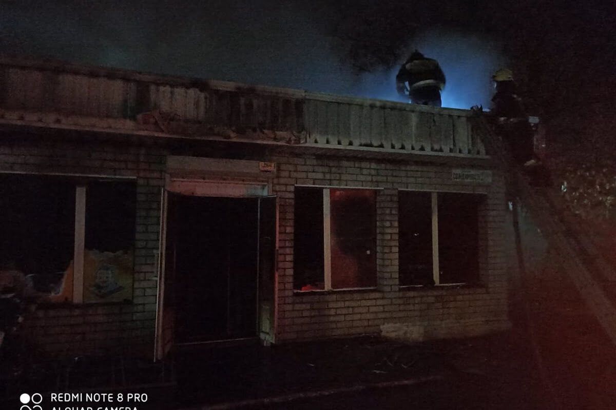 Дніпропетровська область: надзвичайники ліквідували пожежу в магазині продуктів харчування