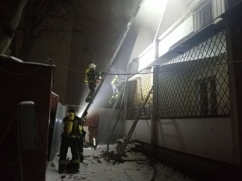 Одеса: рятувальники ліквідували загоряння в будівлі гуртожитку