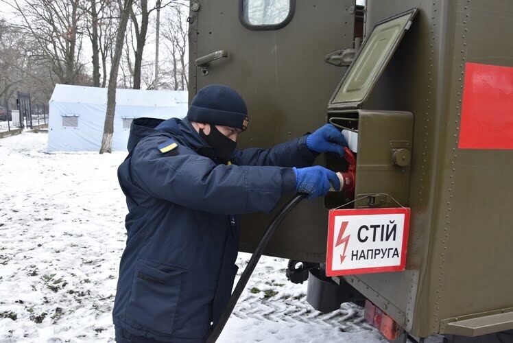 У Кропивницькому рятувальники впродовж трьох годин забезпечували аварійне електроживлення центральної міської лікарні