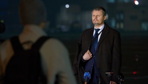 На Банковій розповіли, як повертали із Сирії українських бранців