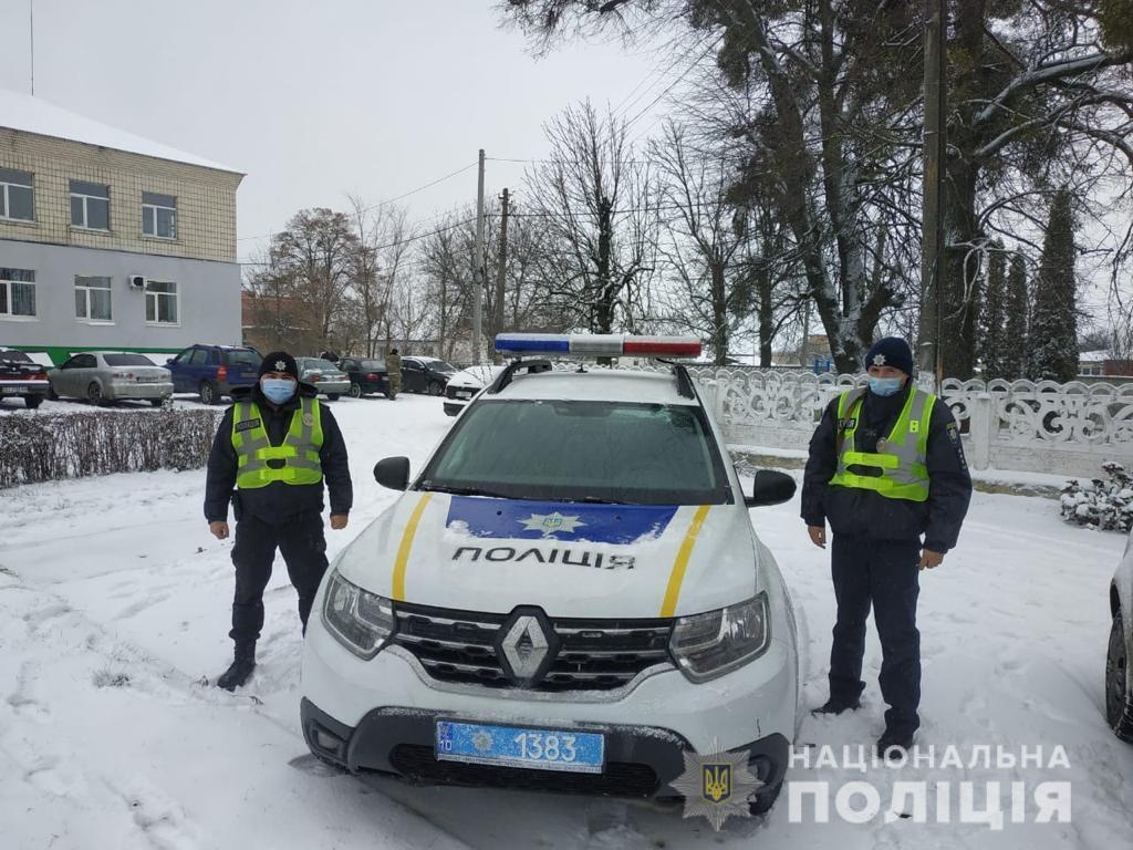 Поліція Київщини продовжує реагувати на порушення виборчого процесу