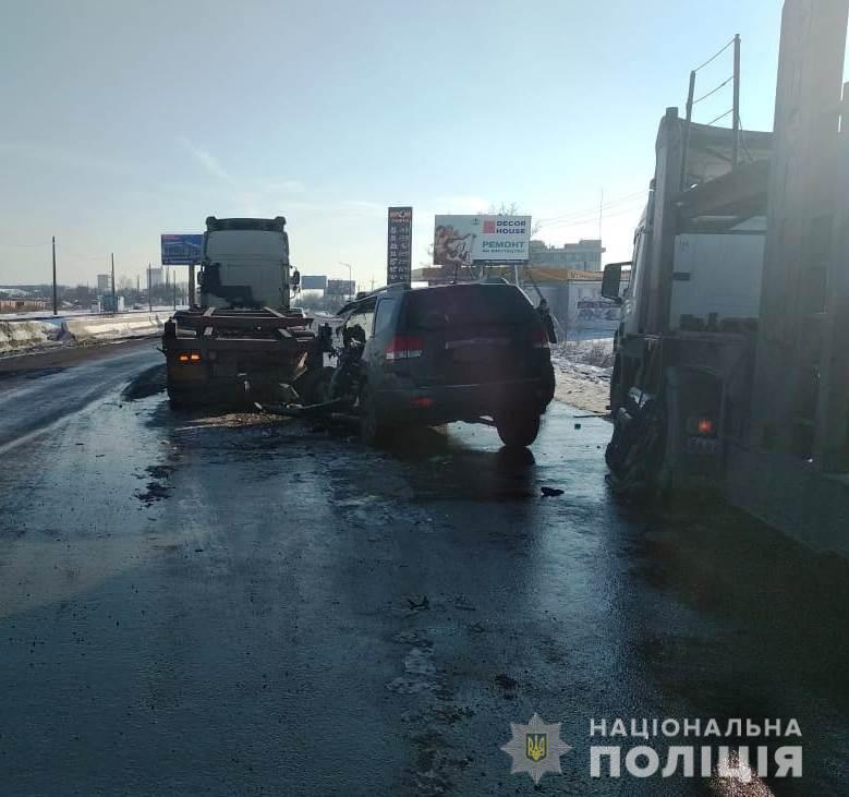 Поліцейські встановлюють обставини ДТП біля Бурлачої Балки