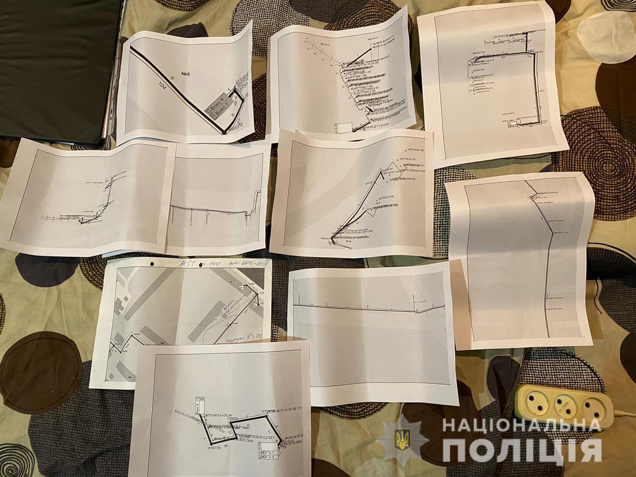 На Харківщині арештовано цивільних осіб та двох поліцейських за підозрою у крадіжці