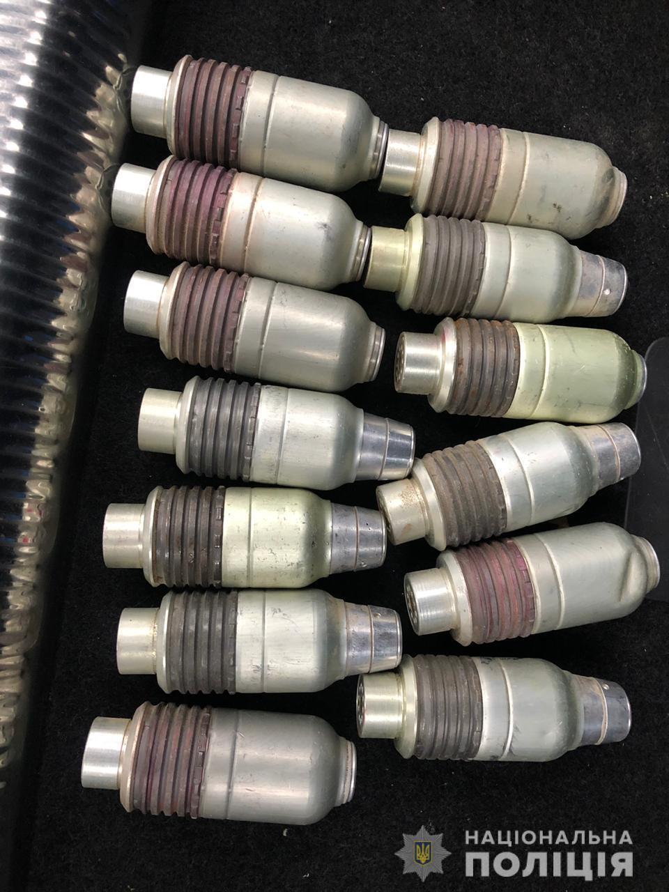 Львівському військовослужбовцю оголошено про підозру у збуті зброї