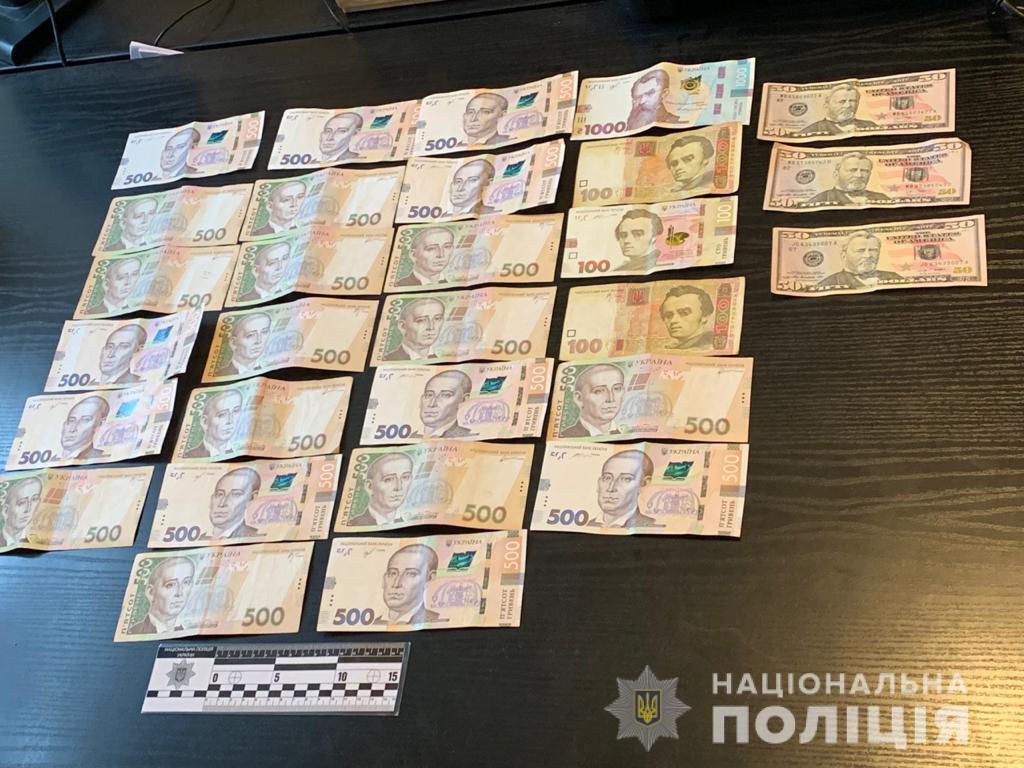 В Одесі правоохоронці затримали посадовця обласного управління Держпраці за одержання неправомірної вигоди