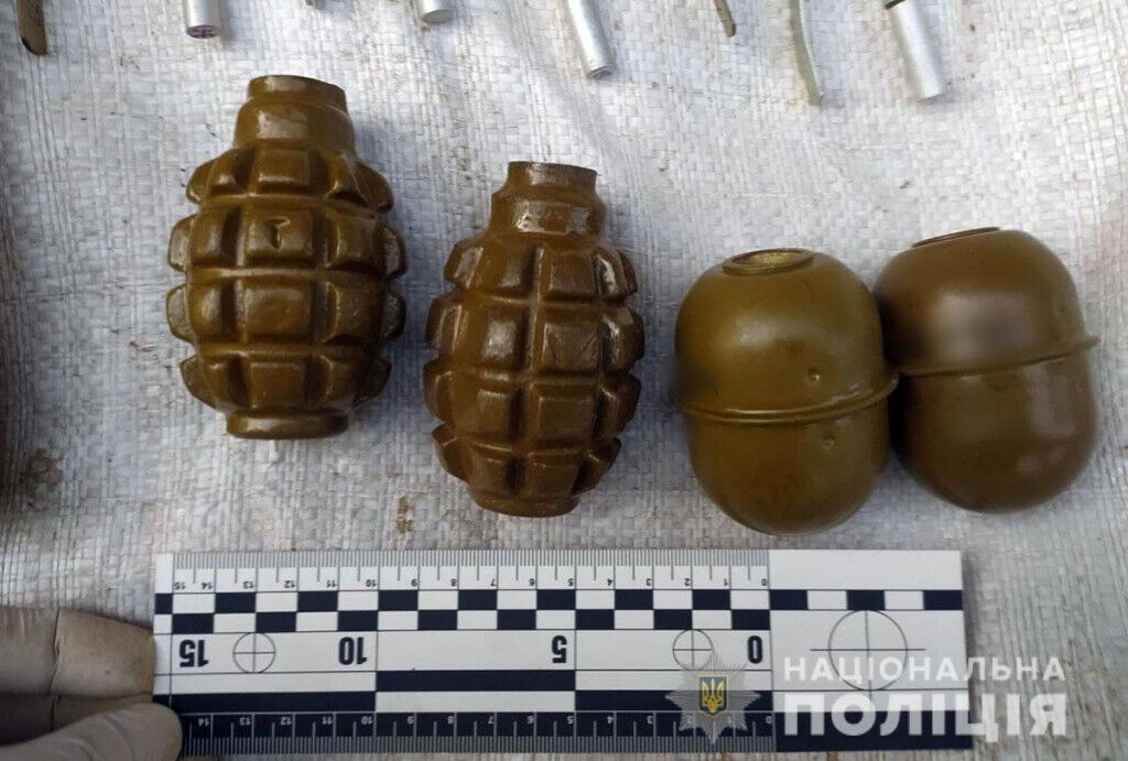 Поліцейські зі співробітниками СБУ вилучили у жителя Костянтинівки арсенал боєприпасів