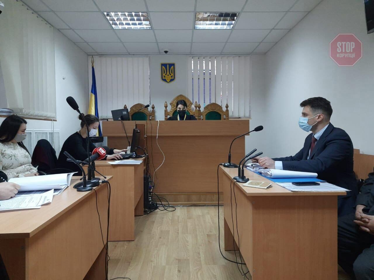  Суд перенесли через необізнаність чиновника Київради у справі. Фото: СтопКор.
