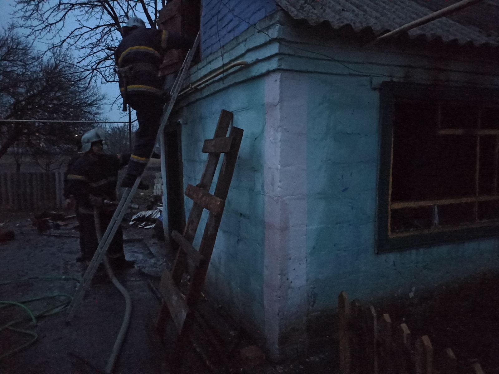 Рятувальники Кіровоградщини приборкали 2 пожежі в житловому секторі