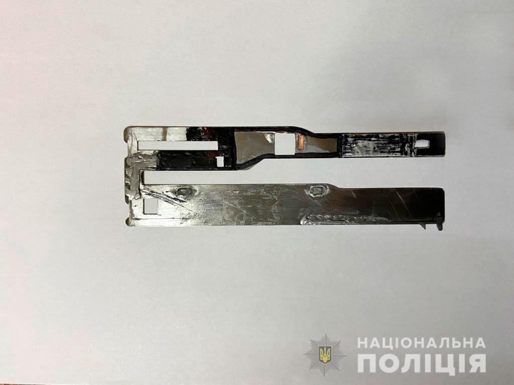 На Полтавщині поліція викрила жителя Київської області у викраденні коштів з банківських карт за допомогою «скімінгових пристроїв»