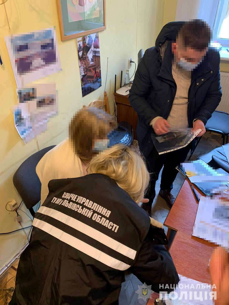 Львівські поліцейські викрили корупційну схему легалізації самовільно реконструйованих об`єктів нерухомості