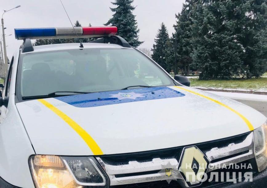 Поліцейські Івано-Франківщини затримали чоловіка за розбійний напад на відділення пошти