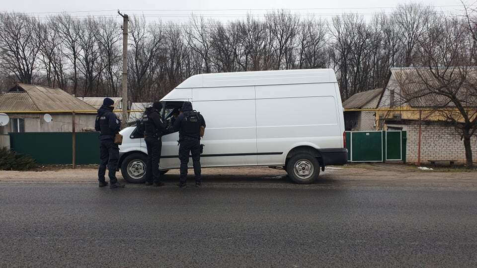На Луганщині правоохоронці зі складу ООС провели профілактичне відпрацювання смт Новоайдар