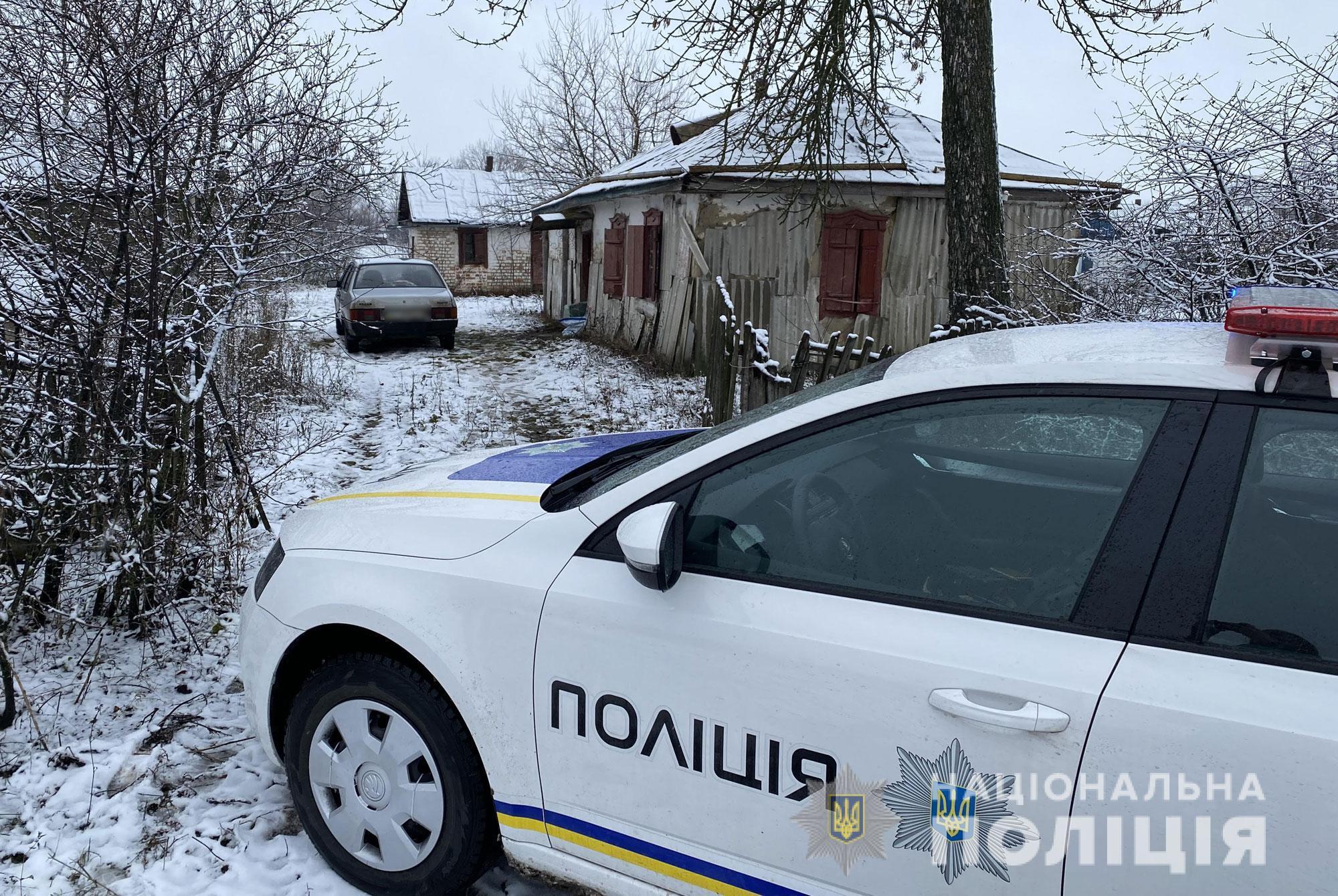 На Полтавщині поліція затримала злочинну групу, яка займалася викраденням товарів з вантажних автомобілів, що обслуговували мережі супермаркетів та здійснювали поштові перевезення