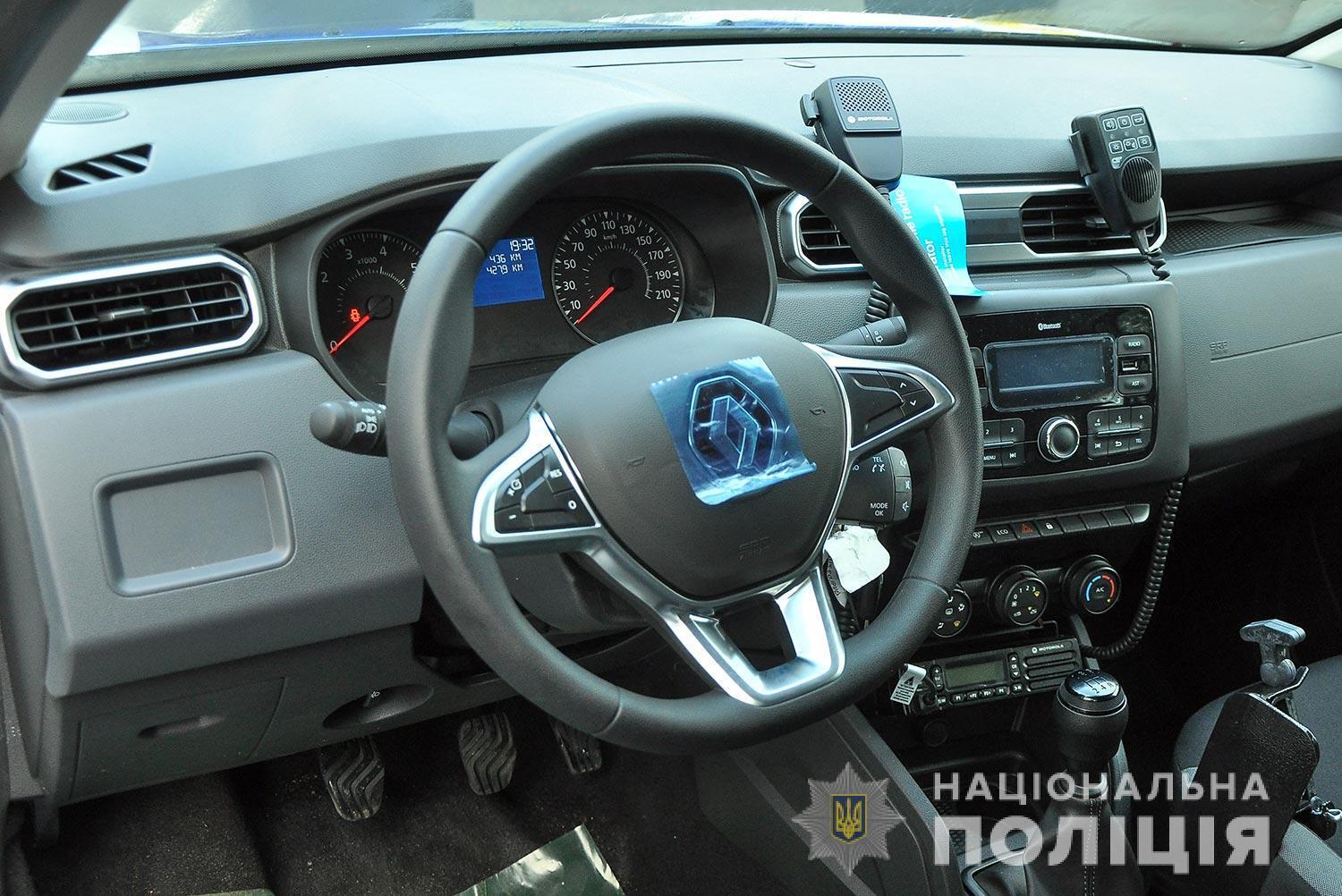 Автопарк поліції Полтавщини поповнився 12-ма новими службовими автомобілями «Renault Duster»