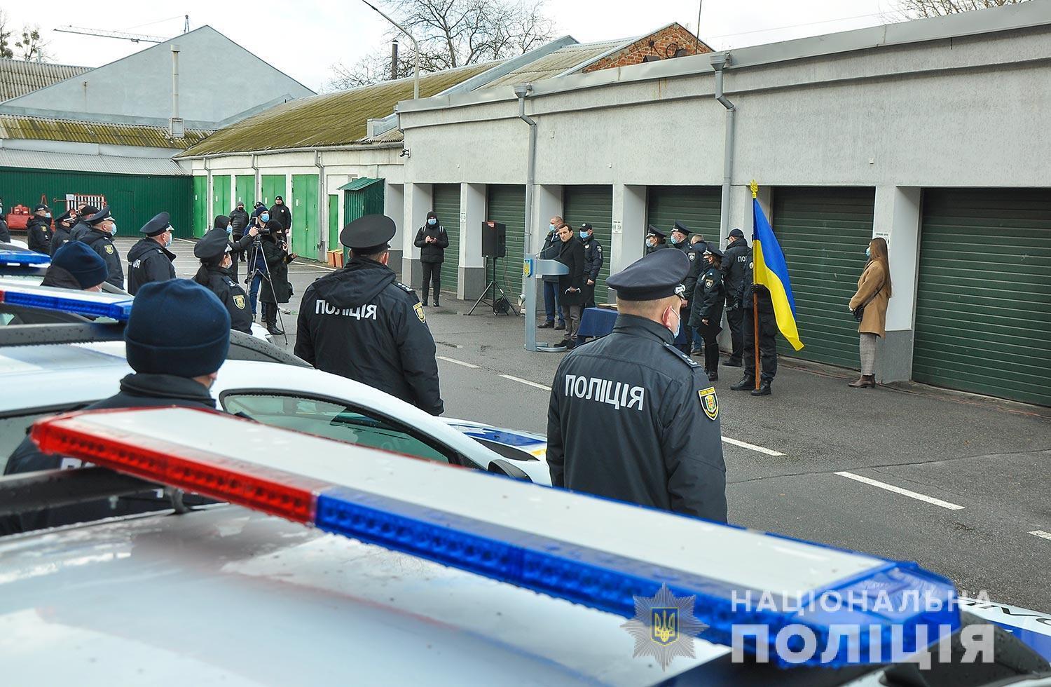 Автопарк поліції Полтавщини поповнився 12-ма новими службовими автомобілями «Renault Duster»