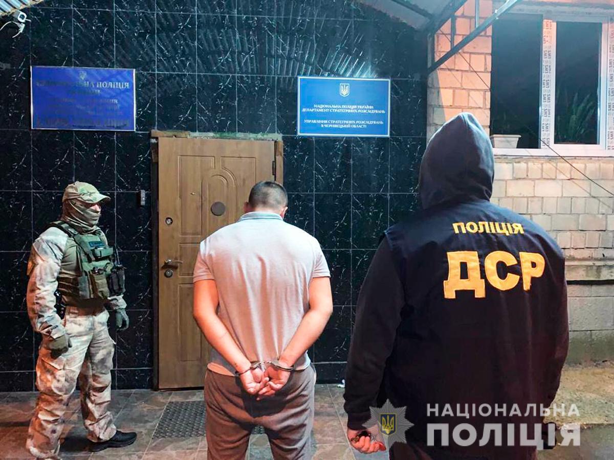 Слідчі поліції передали до суду обвинувальний акт щодо організованої групи вимагачів