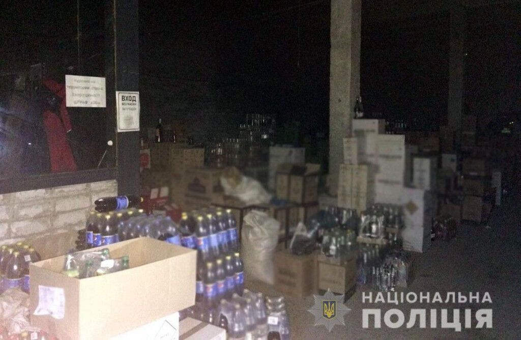 На Донеччині поліція перекрила канал постачання фальсифікованого алкоголю