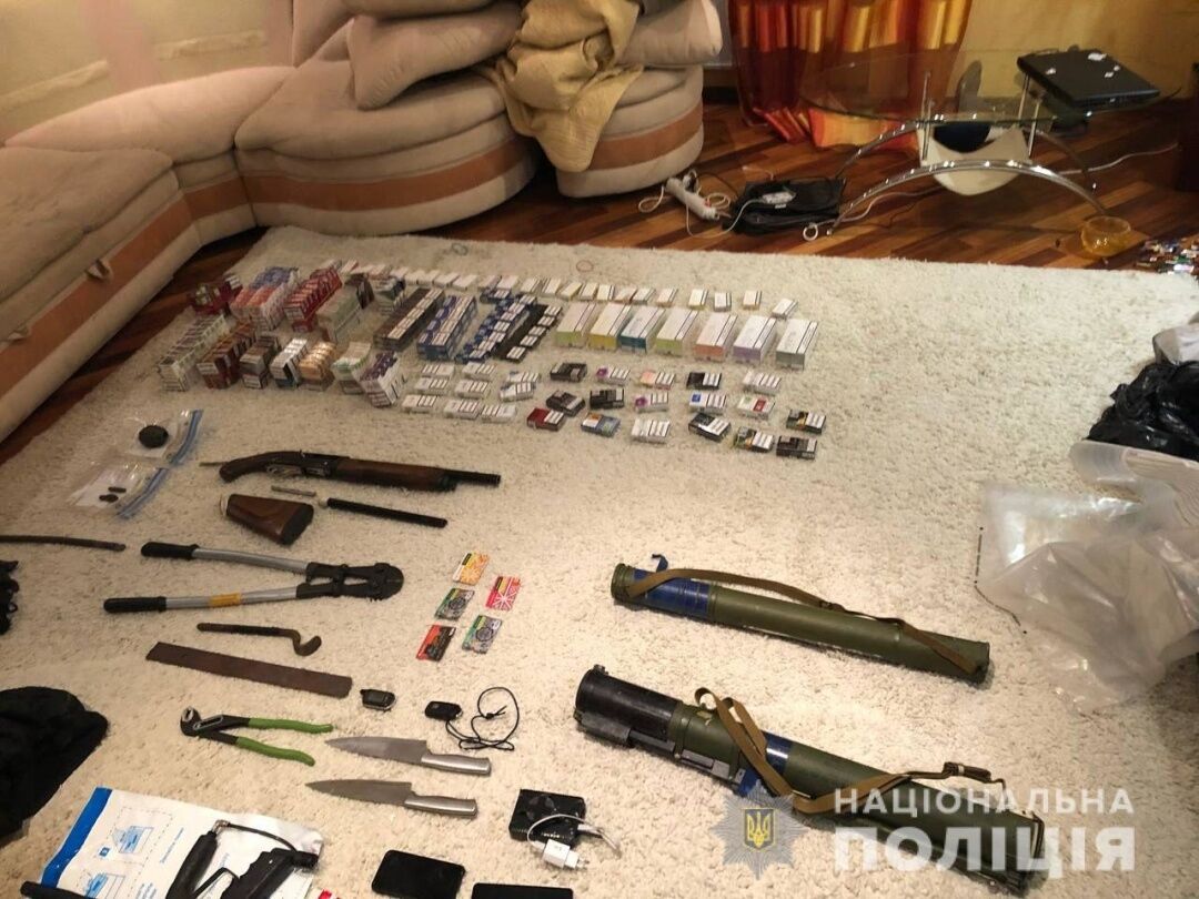 У злодія-рецидивіста на Київщині поліція вилучила арсенал боєприпасів та зброю