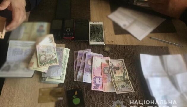 У Києві знешкодили банду грабіжників, які підмішували жертвам «ліки» в алкоголь