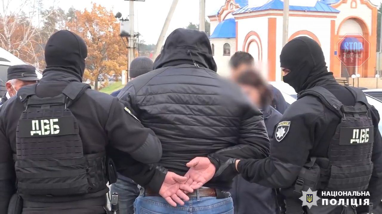  На Київщині зловили поліцейського-хабарника Фото: скріншот