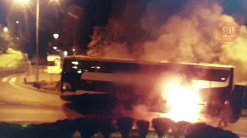 В Польше загорелся автобус с десятками украинцев Фото: Wiadomosci