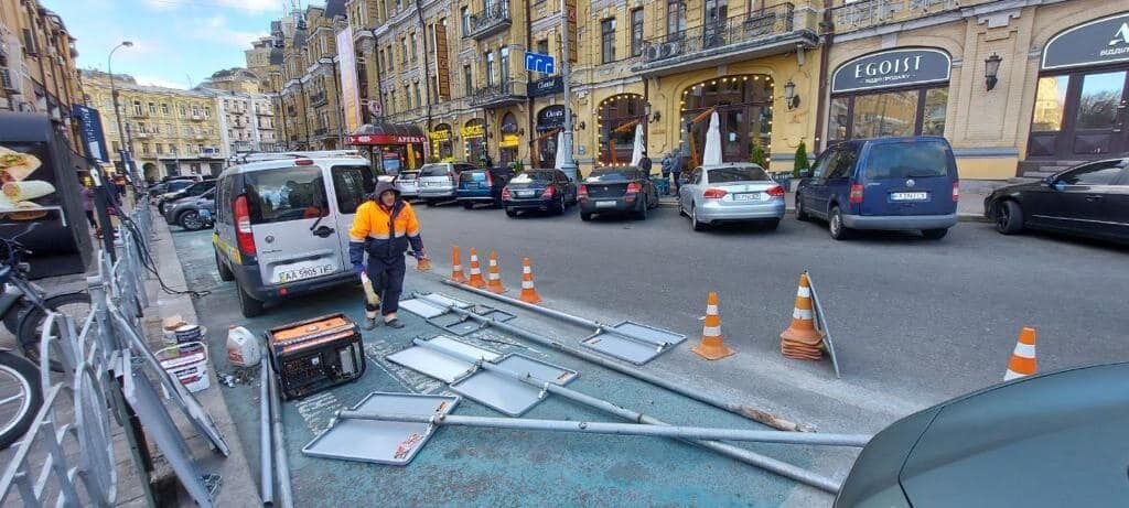 У Києві з’явилася нова пішохідна зона - біля «Бессарабки» закрили проїзд для авто