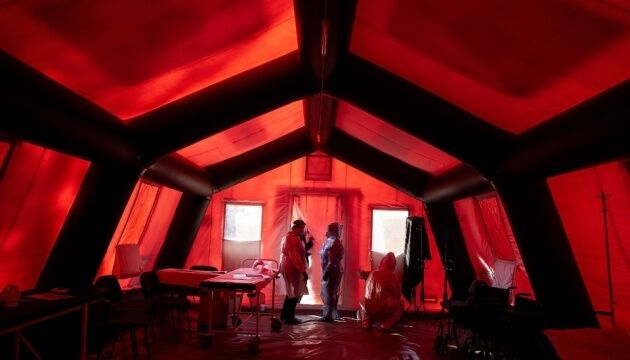 Мобільний шпиталь для COVID-хворих у Каховці заповнений майже на 50%