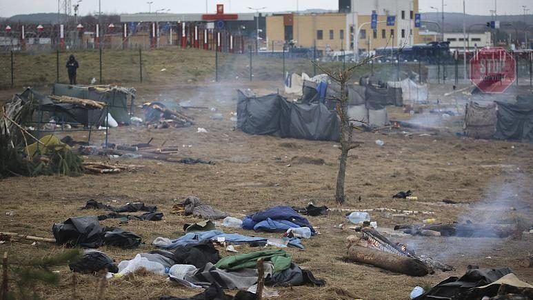  Мігранти залишили табір на польсько-білоруському кордоні через погіршення погодних умов Фото: euronews