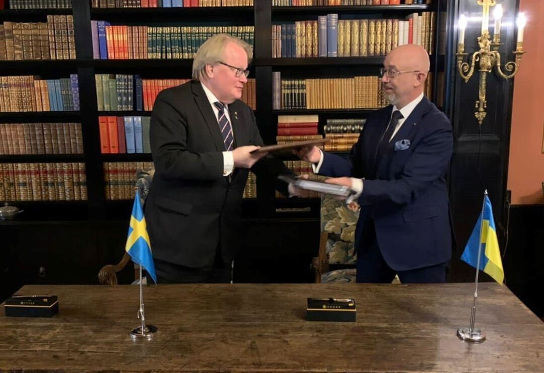 Україна і Швеція підписали оновлену угоду про оборонне співробітництво