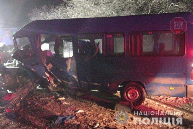  На Тернопільщині маршрутка потрапила в аварію Фото: Нацполіція