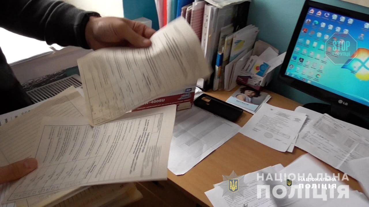  Лікарі торгували фальшивими Covid-сертифікатами на Вінниччині Фото: Нацполіція
