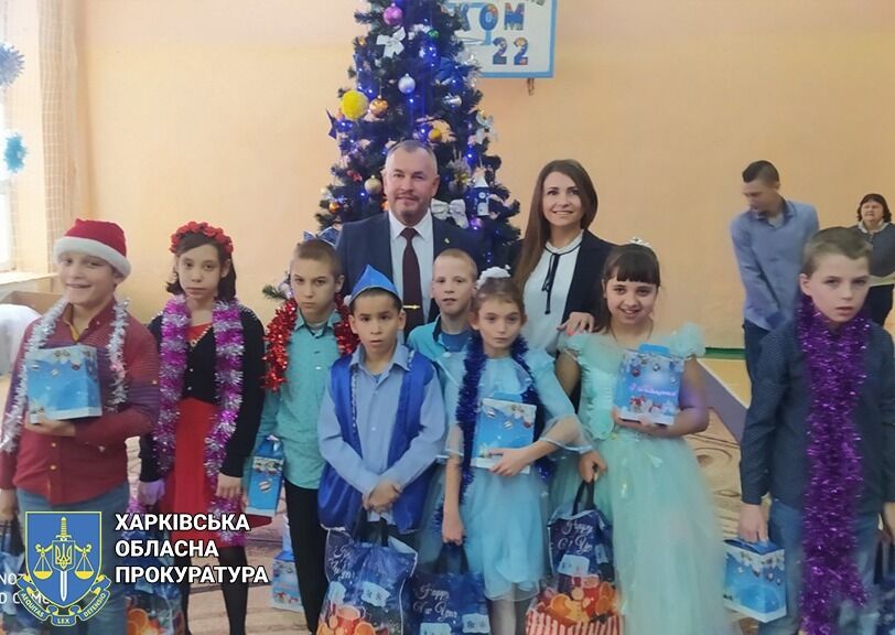 Прокурори привітали учнів Богодухівської спеціальної школи з Днем святого Миколая (ФОТО)