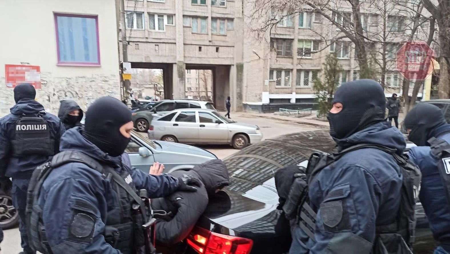  У Дніпрі поліцейські затримали озброєну злочинну групу Фото: Нацполіція