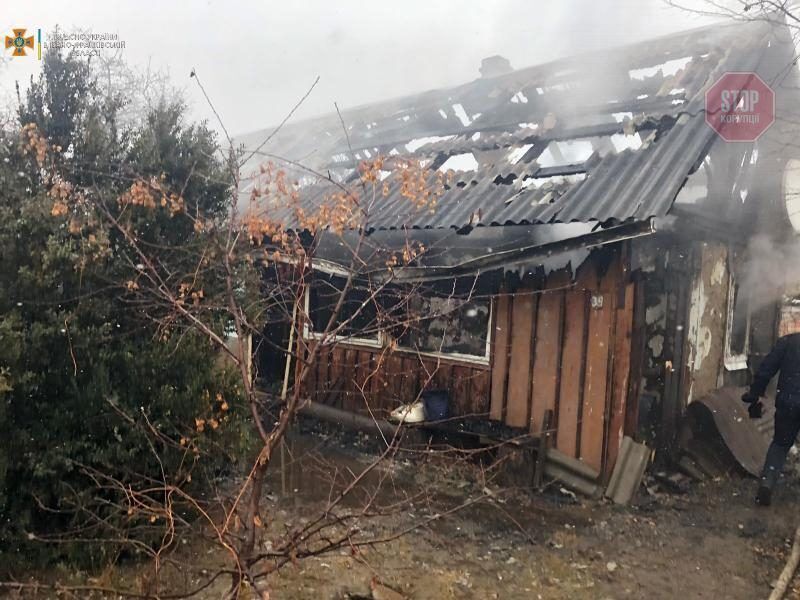  Рятувальники ліквідували пожежу на Прикарпатті Фото: ДСНС