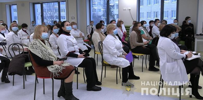 У Києві слідчі затримали чоловіка, який викрав обладнання з дитячої лікарні «Охматдит»